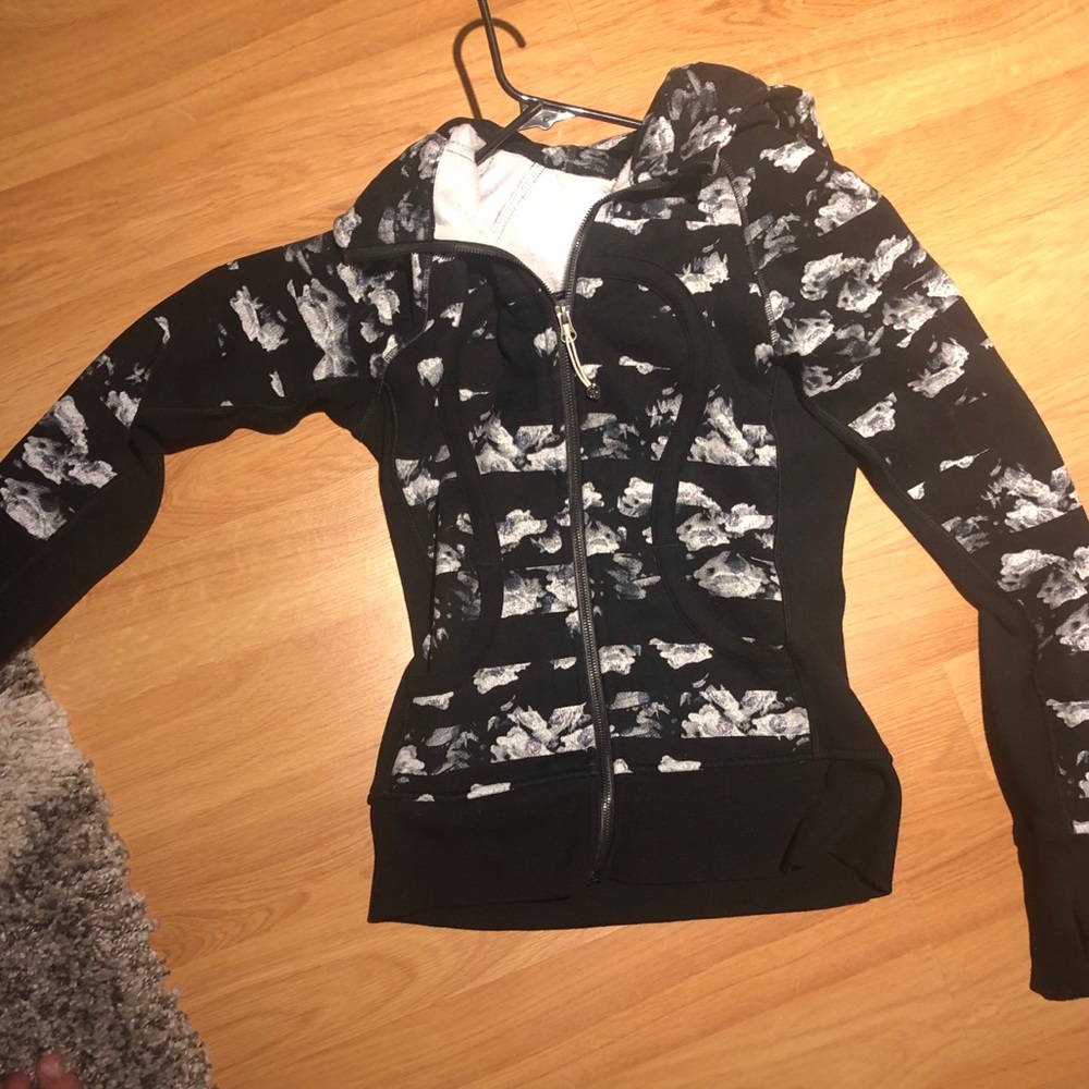 Lululemon scuba hoodie black floral size 6